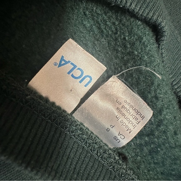 H&M NCAA UCLA Dark Green Unisex Crewneck Sweatshirt Size Small S - Picture 5 of 7